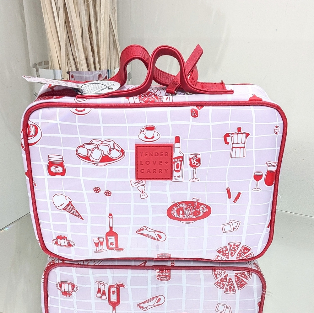 NWT Tender Love + Carry Toiletry Weekender Bag with Hanger